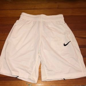 Men’s basketball/athletic shorts